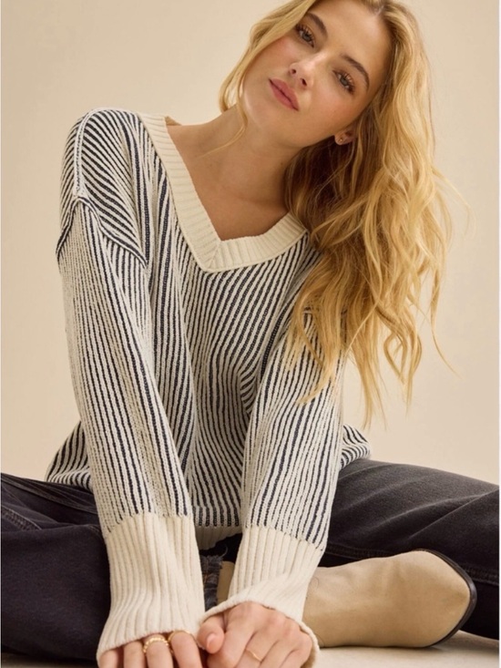 Altar'd State Sweaters - Cropped V-Neck Altar’d State Chenille Sweater in Cream and Blue